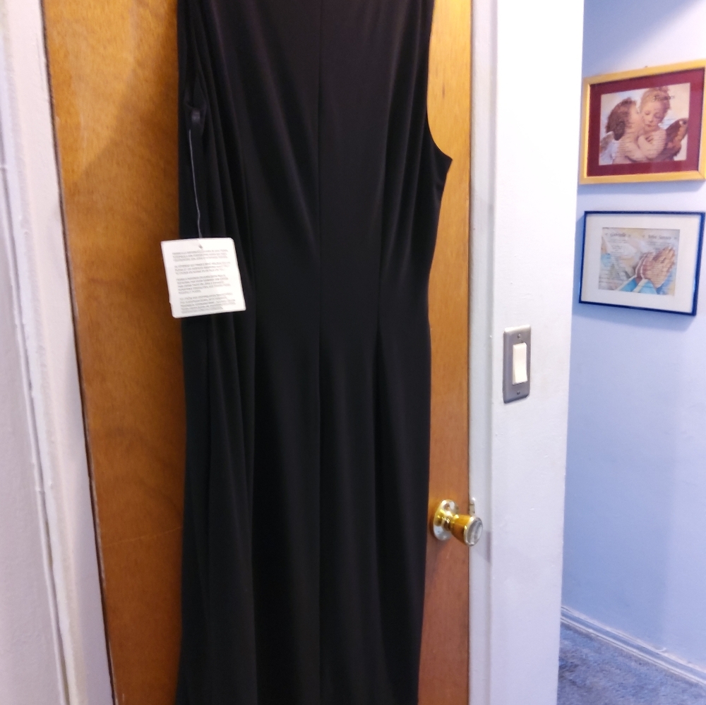BLACK DRESS - Picture 3 of 3